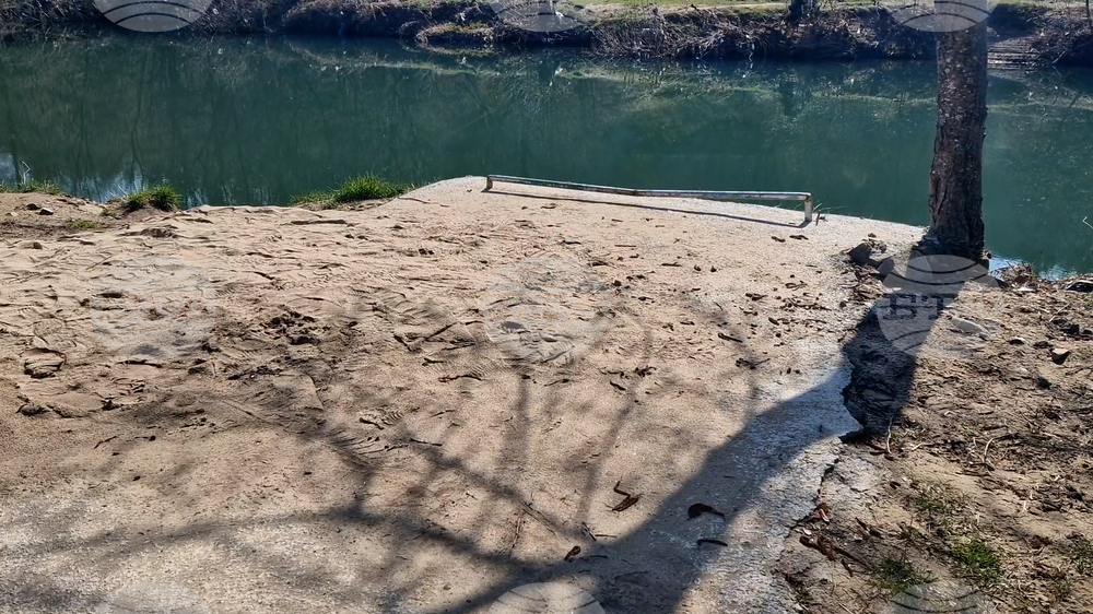 Село Средногорци - въжена платформа