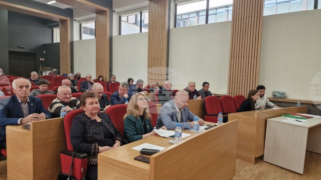 Общинският съвет в Троян одобри отчети, награди за спортисти и помощи за абитуриенти