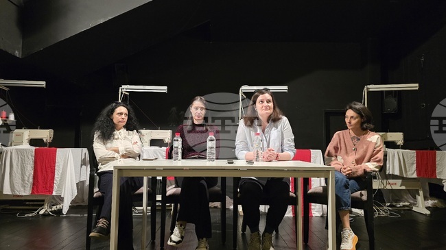 "Пукнатини" е новата премиера на плевенския Драматично-куклен театър "Иван Радоев"