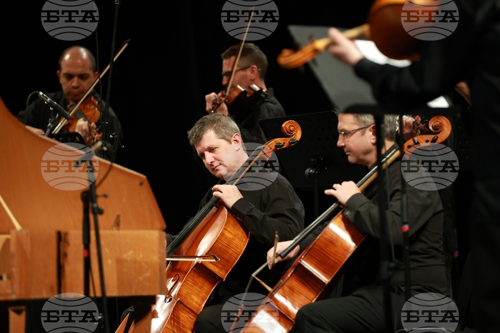 Русе - „Мартенски музикални дни“ - проект „270 години от рождението на В. А. Моцарт“ - ансамбъл „Софийски солисти“