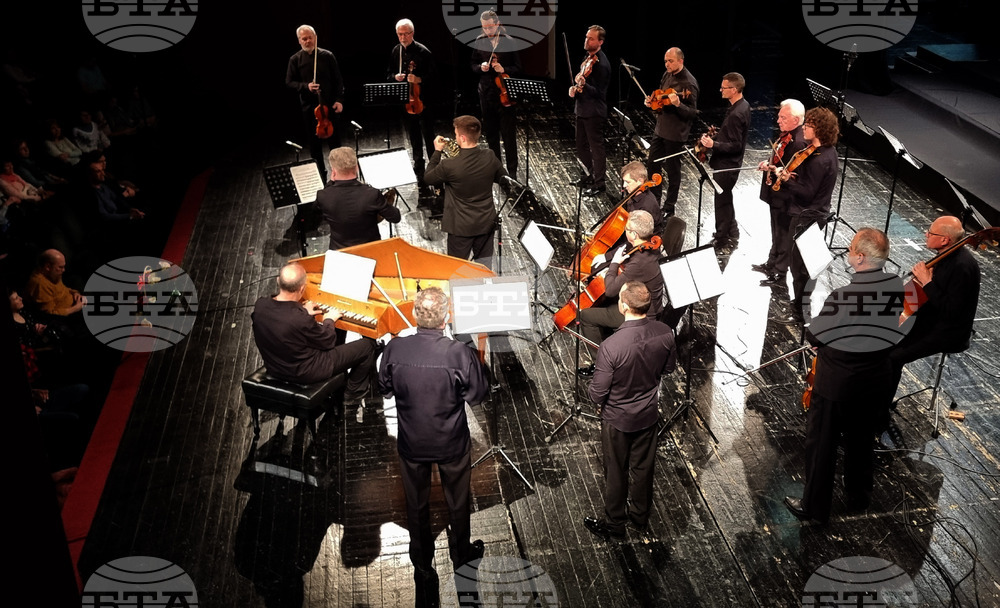 Русе - „Мартенски музикални дни“ - проект „270 години от рождението на В. А. Моцарт“ - ансамбъл „Софийски солисти“