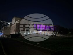 Кърджали - театър - лилаво Снимка: Валентина Стоева