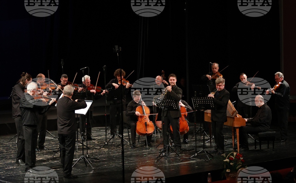 Русе - „Мартенски музикални дни“ - проект „270 години от рождението на В. А. Моцарт“ - ансамбъл „Софийски солисти“