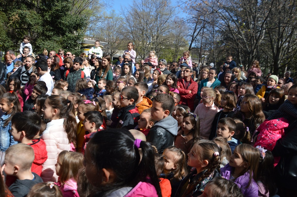 Община Благоевград: Стотици деца се впуснаха в приключението „На лов за великденски яйца“ в Благоевград