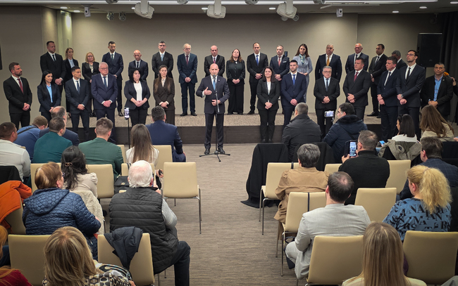 Румен Радев в Бургас: Основна задача на „Прогресивна България” е да не допуска страната ни да бъде въвлечена във военните конфликти, които бушуват около нас