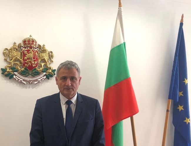 Поздравителен адрес от областния управител по случай Международния ден на театъра