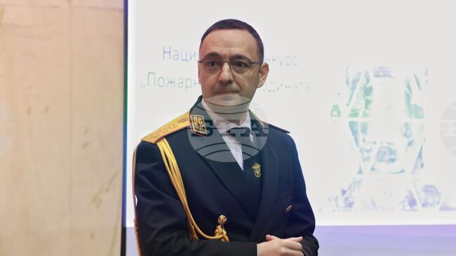 Ситуацията с пожара в халето за преработка на пластмаса е овладяна, пожарът е локализиран, каза Александър Джартов