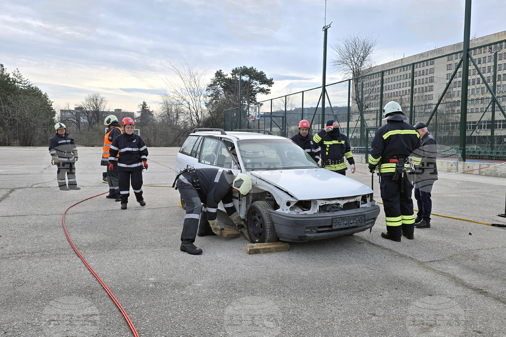 Свищов - учебна евакуация - демонстрация