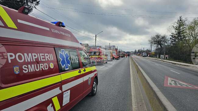 Петима пострадали, от които четири деца, при тежка катастрофа в Румъния между училищен микробус и камион