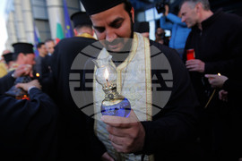 Благодатен огън - посрещане