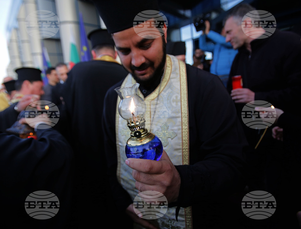 Благодатен огън - посрещане