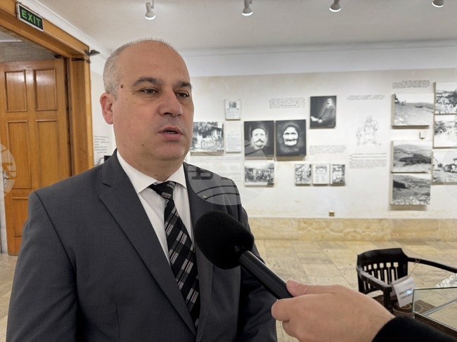 Научната конференция в Казанлък, посветена на Димитър Чорбаджийски - Чудомир, е начин да почетем делото му, каза историкът д-р Чавдар Ангелов