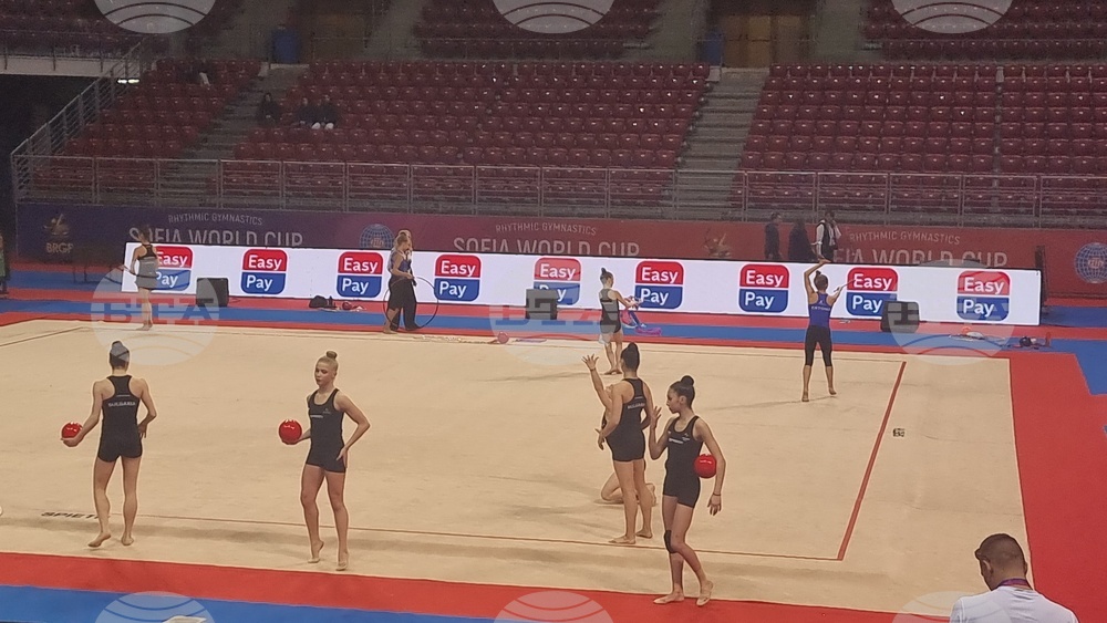 Художествена гимнастика - подиум тренировка