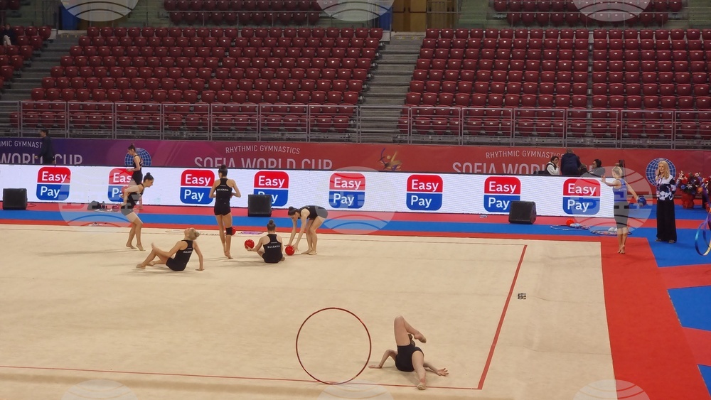 Художествена гимнастика - подиум тренировка