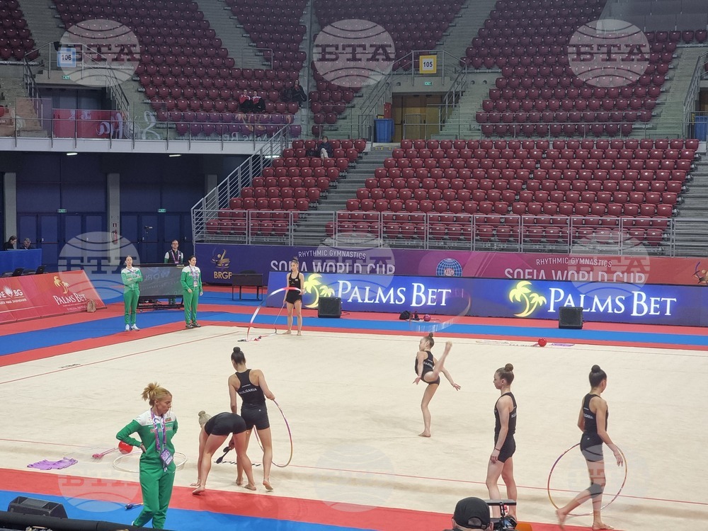 Художествена гимнастика - подиум тренировка