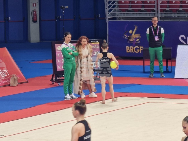 Художествена гимнастика - подиум тренировка