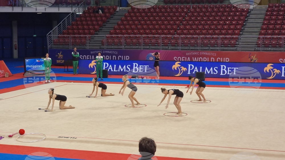 Художествена гимнастика - подиум тренировка