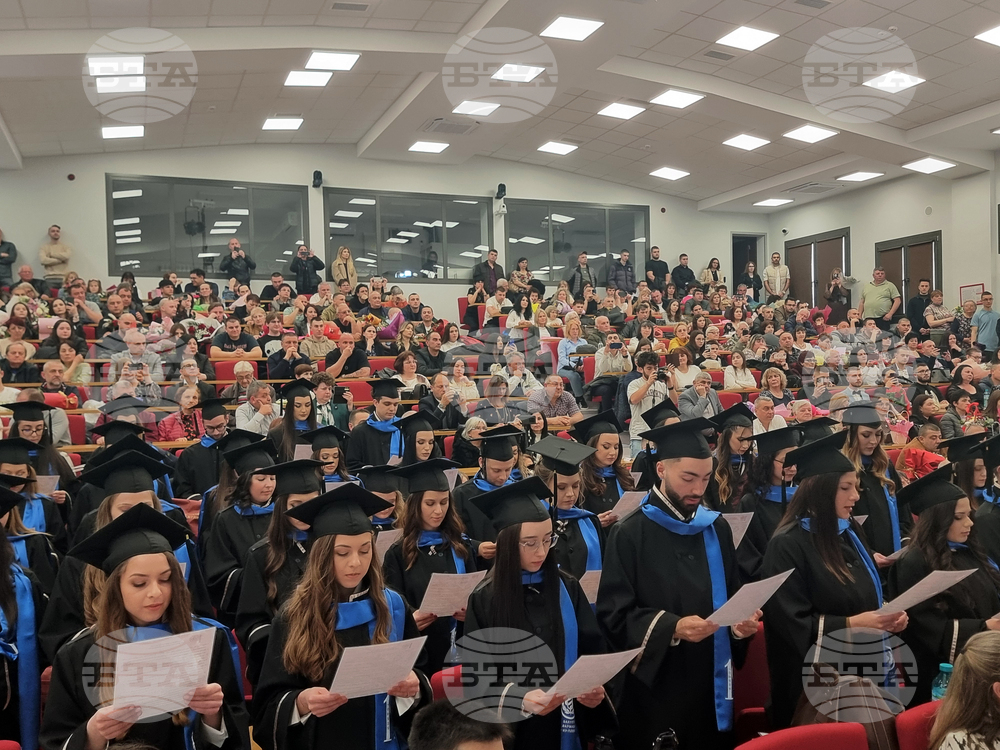 Плевен - Медицински университет - дипломиране на магистър-фармацевти