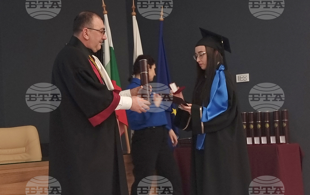 Плевен - Медицински университет - дипломиране на магистър-фармацевти