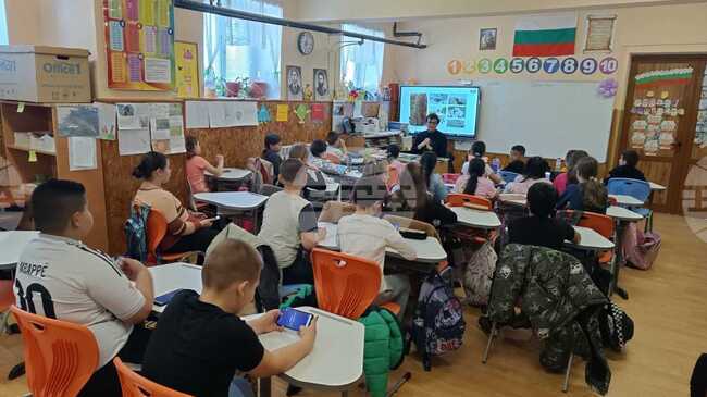 Третокласници от Нови пазар чрез викторина си припомниха и учиха за Първото българско царство 