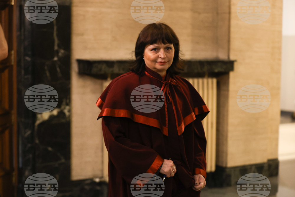 Съдебна палата - Евелин Банев