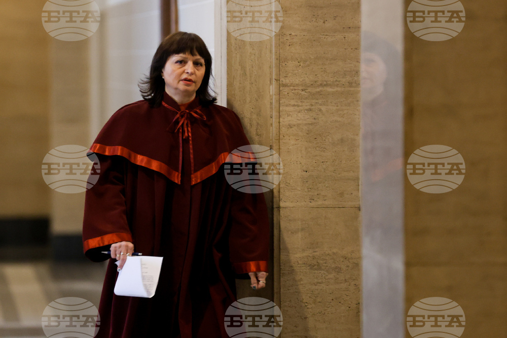 Съдебна палата - Евелин Банев