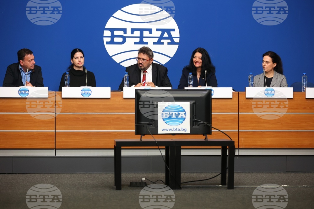 Национален пресклуб на БТА София - Институт за изследване на изкуствата - Българска телеграфна агенция - договор - подписване