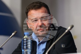 Национален пресклуб на БТА София - Институт за изследване на изкуствата - Българска телеграфна агенция - договор - подписване