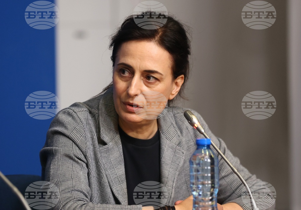 Национален пресклуб на БТА София - Институт за изследване на изкуствата - Българска телеграфна агенция - договор - подписване