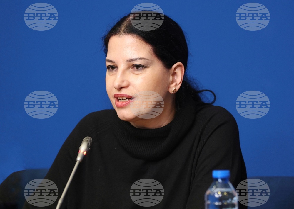 Национален пресклуб на БТА София - Институт за изследване на изкуствата - Българска телеграфна агенция - договор - подписване