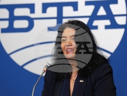 Национален пресклуб на БТА София - Институт за изследване на изкуствата - Българска телеграфна агенция - договор - подписване