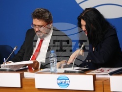 Национален пресклуб на БТА София - Институт за изследване на изкуствата - Българска телеграфна агенция - договор - подписване