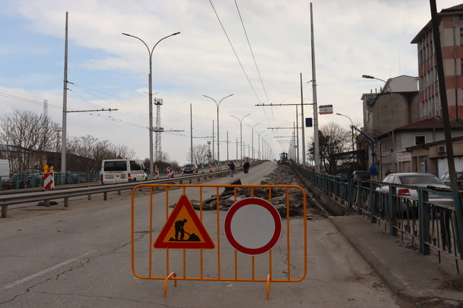 Започна основен ремонт на ж.п. надлеза на бул. "Съединение" в Хасково, съобщиха от общината 