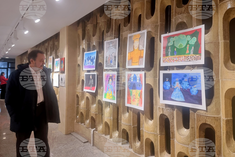 Стара Загора - изложба „Нарисувай ми театър“