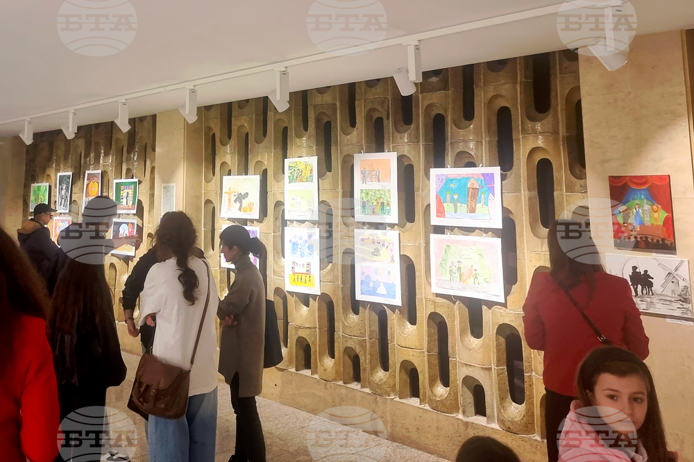 Стара Загора - изложба „Нарисувай ми театър“