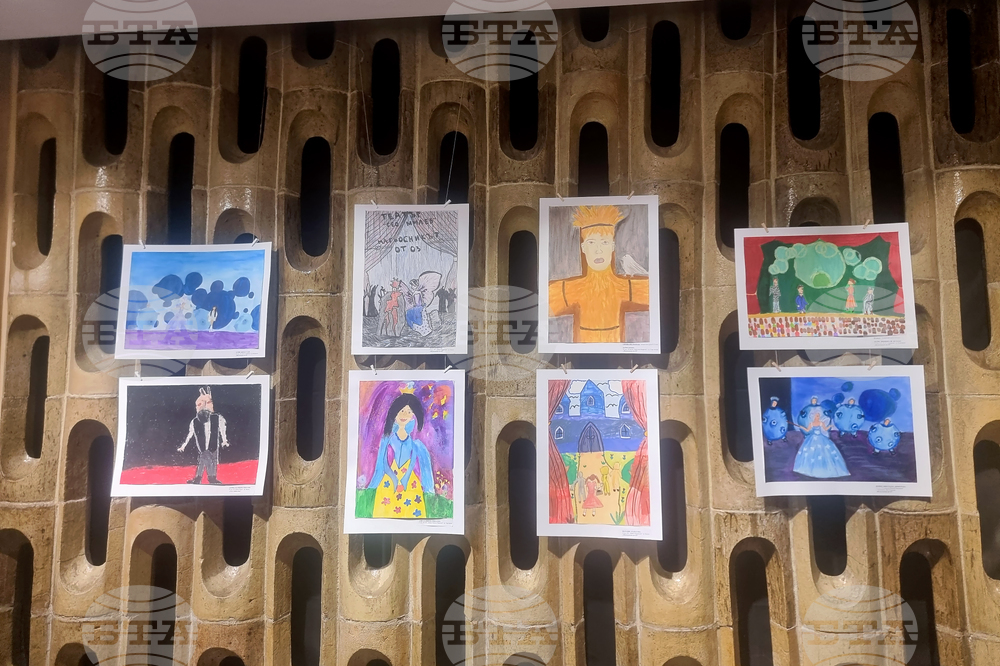 Стара Загора - изложба „Нарисувай ми театър“