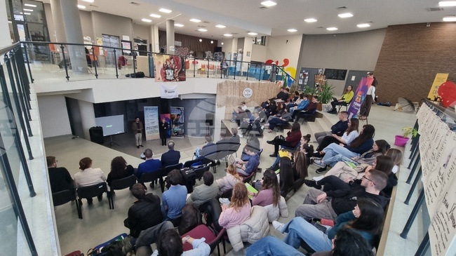 В Перник се провежда Национална младежка конференция на тема „Свързване на младите хора с ЕС“