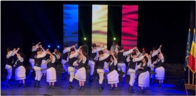 Аджерпрес: Танцьори и оркестър от румънския Художествен ансамбъл "Мурешул" ще се изявят във Виена в Деня на Европа