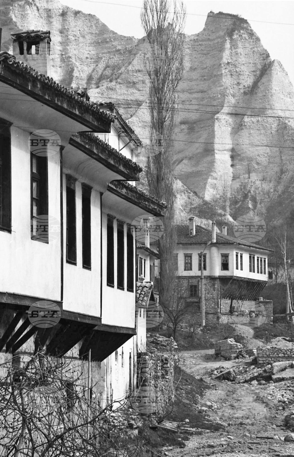 Мелник - най-малкият град в България