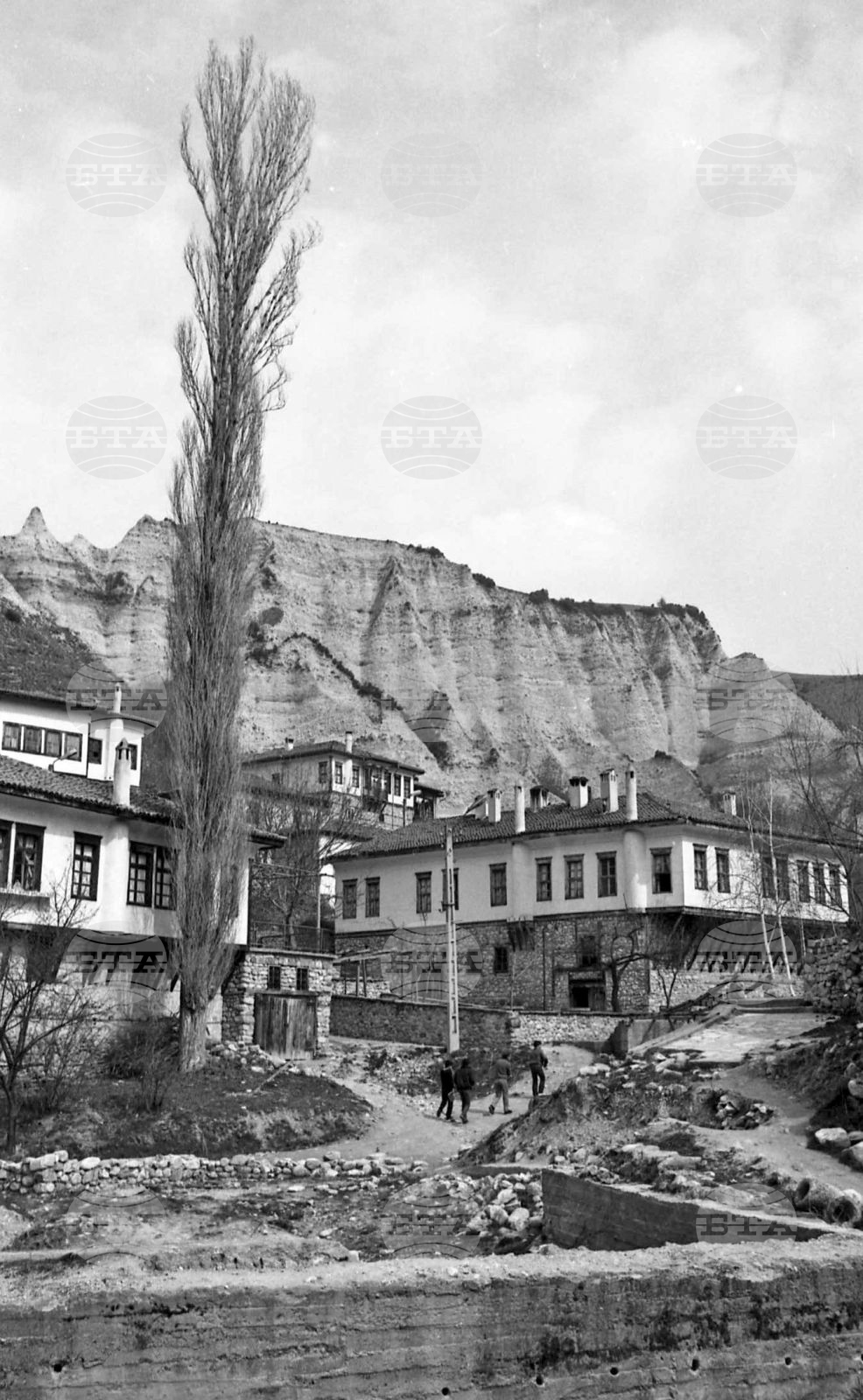 Мелник - най-малкият град в България