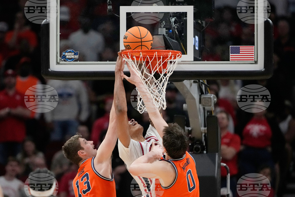 NCAA Illinois Houston Basketball
