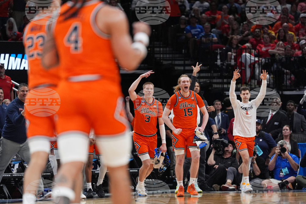 NCAA Illinois Houston Basketball