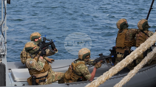 Морските специални сили на България и Великобритания са провели съвместна подготовка, съобщава Министерство на отбраната