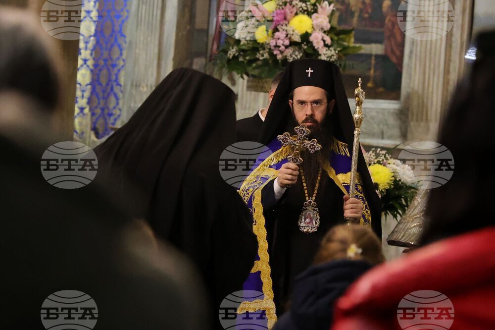 Бургас - Сливенски митрополит Арсений - богослужение