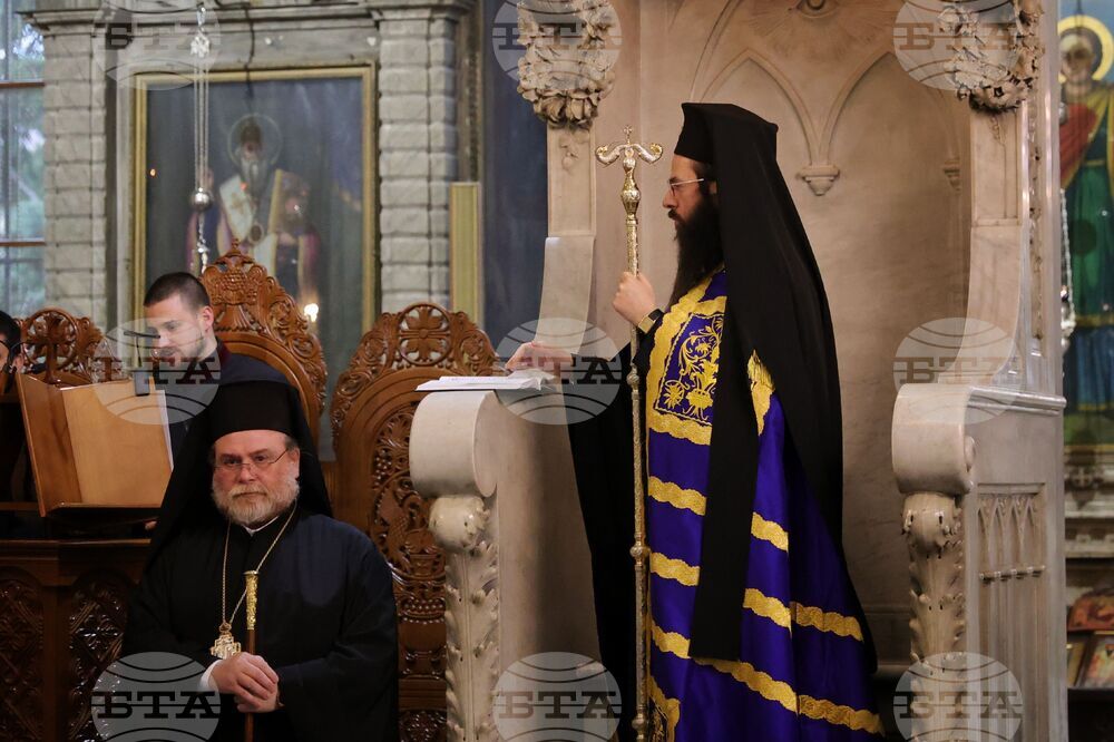 Бургас - Сливенски митрополит Арсений - богослужение