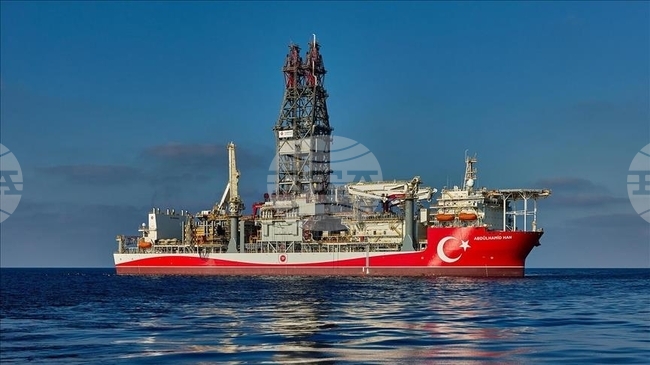 Турският сондажен кораб „Абдулхамид Хан“ възобновява проучвателните си сондажи за газ в Черно море