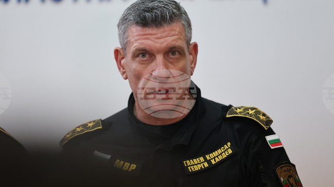 Задържани са 38 души при специализирана полицейска операция в област Благоевград, каза главен комисар Георги Кандев