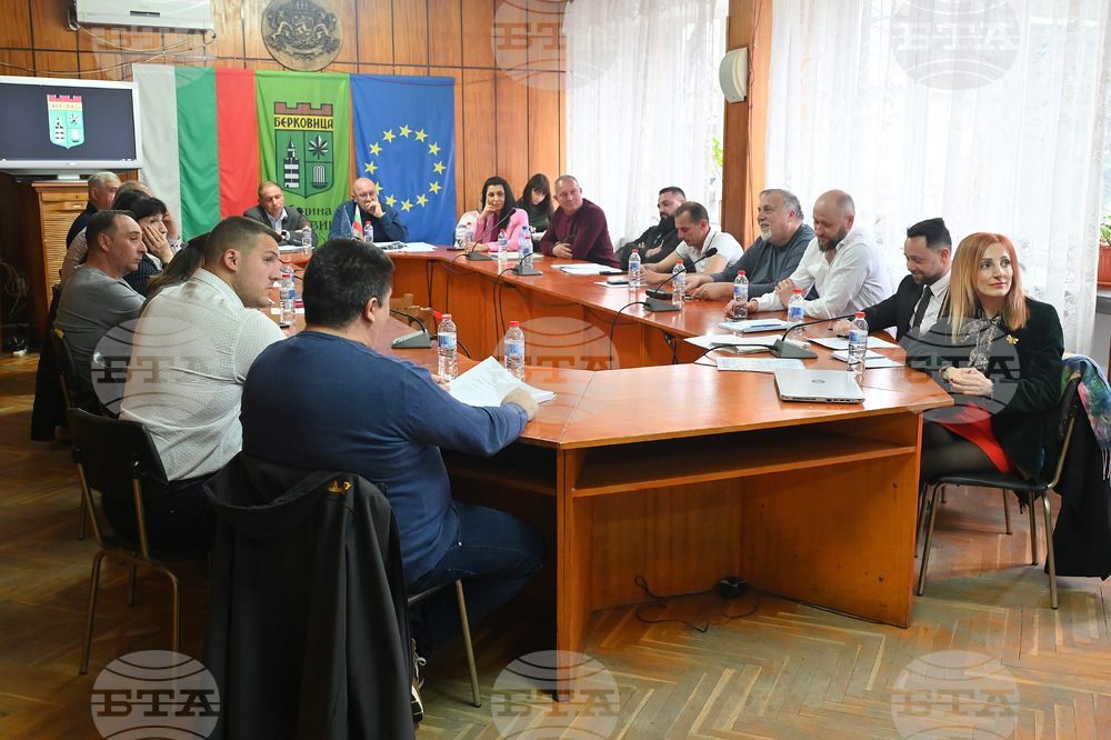 Общинските съветници в Берковица изслушаха граждани за проблемите им по време на днешното заседание 