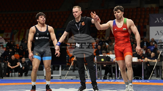 Михаил Георгиев и Стоян Кубатов спечелиха поясите „Дан Колов“ и „Никола Петров“ 