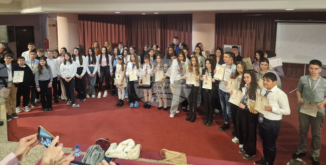 Кметът на Разград пожела на младите журналисти, участници в конкурса "Григор Попов", да станат морален стожер на обществото